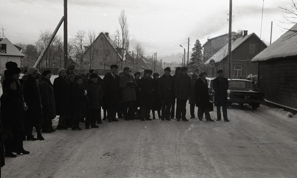 View of the opening of the memorial cup to the participants, Johannes Aaviku’s Memorial Day at Kingissepa on 06.12.1980.