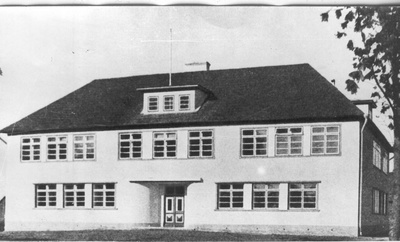 Foto.Kanepi agkooli hoone, ehitatud 1936.a. arhitekt H. Kuvasto projekti järgi.  duplicate photo