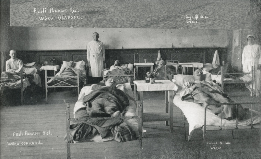 Foto. Eesti Punase Risti Võru  osakonna haigla sisevaade 1919.a. Jaan Niiluse foto.