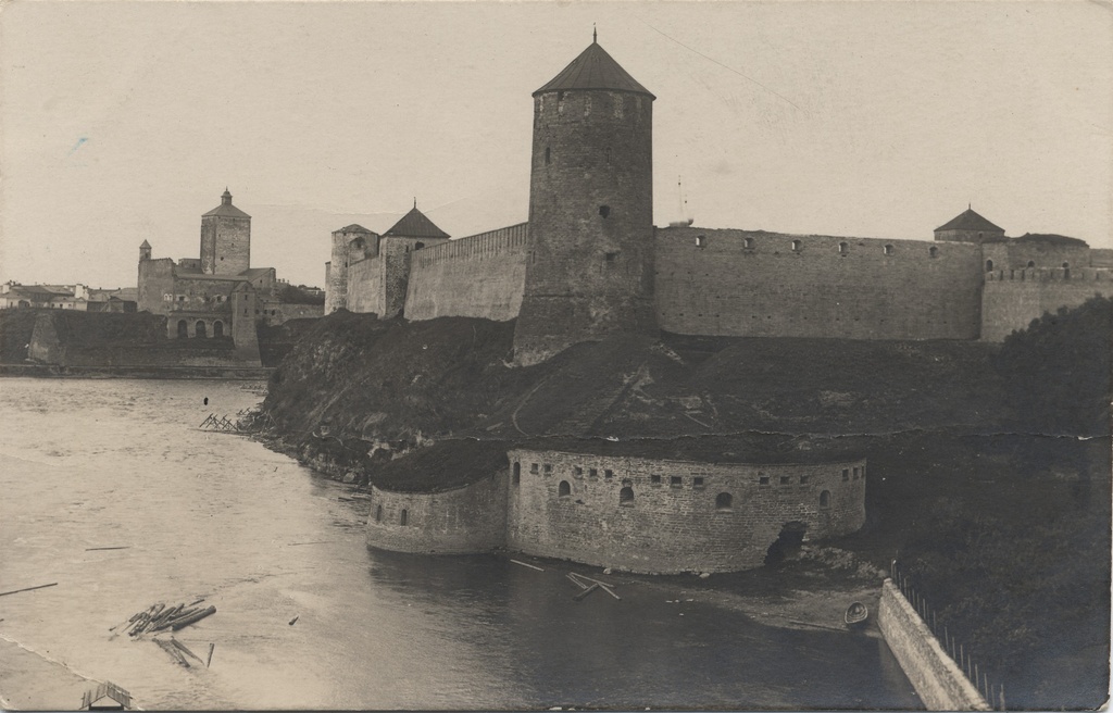 [narva Fortresses]