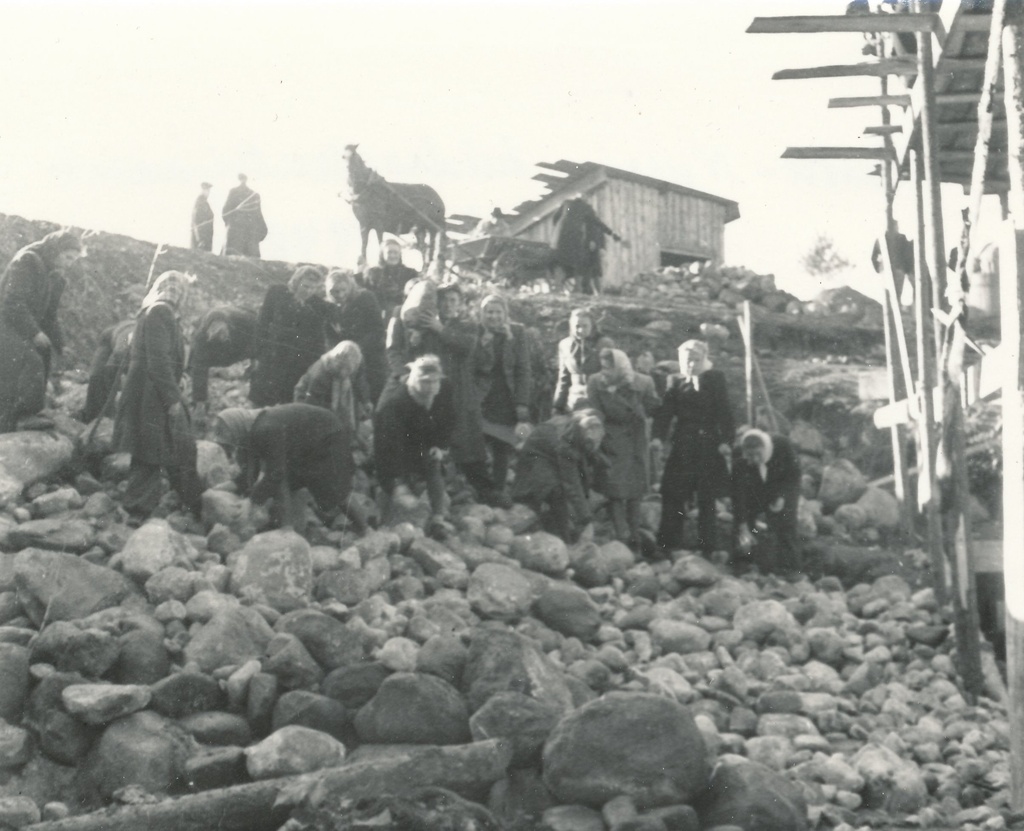 Foto. Vastse - Nursi hüdroelektrijaama ehitustööd 1948.a.