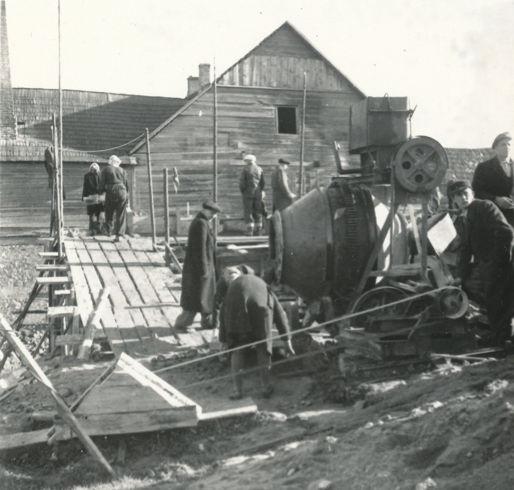 Foto. Vastse - Nursi hüdroelektrijaama ehitustööd 1948.a.