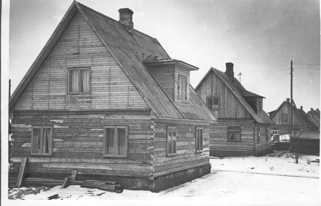 Foto. Uued individuaalelamud Põlvas märtsis 1957.a.