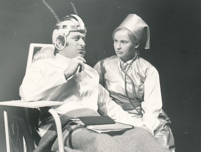 Rakvere Teatri lavastus Lilled professorile