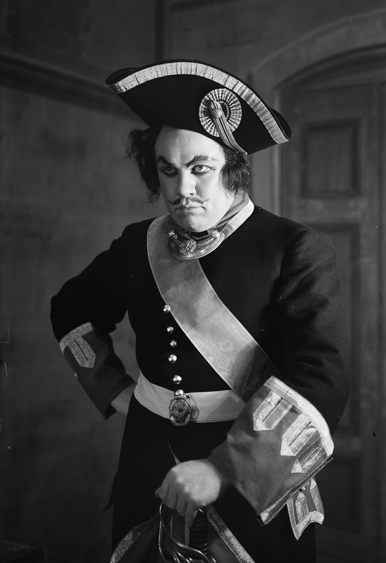 Tsaar ja Puusepp, Estonia, 1939