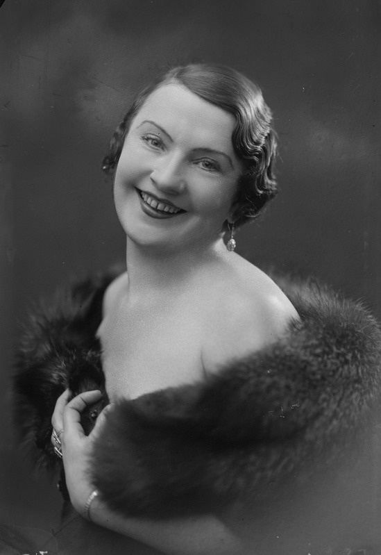 Mari Möldre, portree, 1935