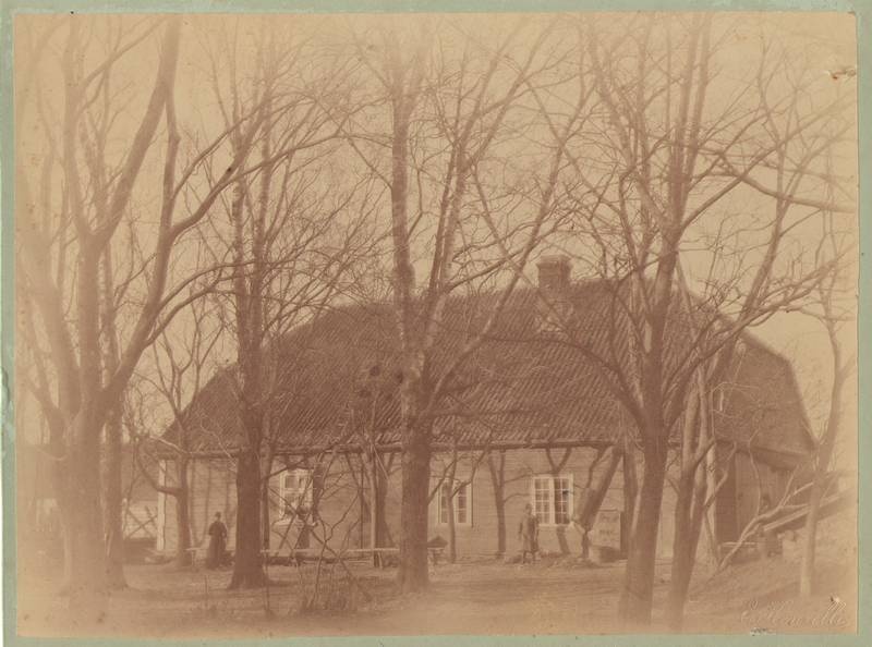 Photo. Fr. R. Kreutzwald's residence, view by the courtyard.