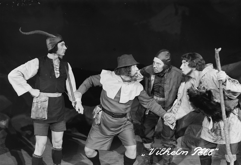 foto, Parikas, Wilhelm Tell, Estonia, 1936, keskel - Konrad Baumgarten – Arnold Vaino
