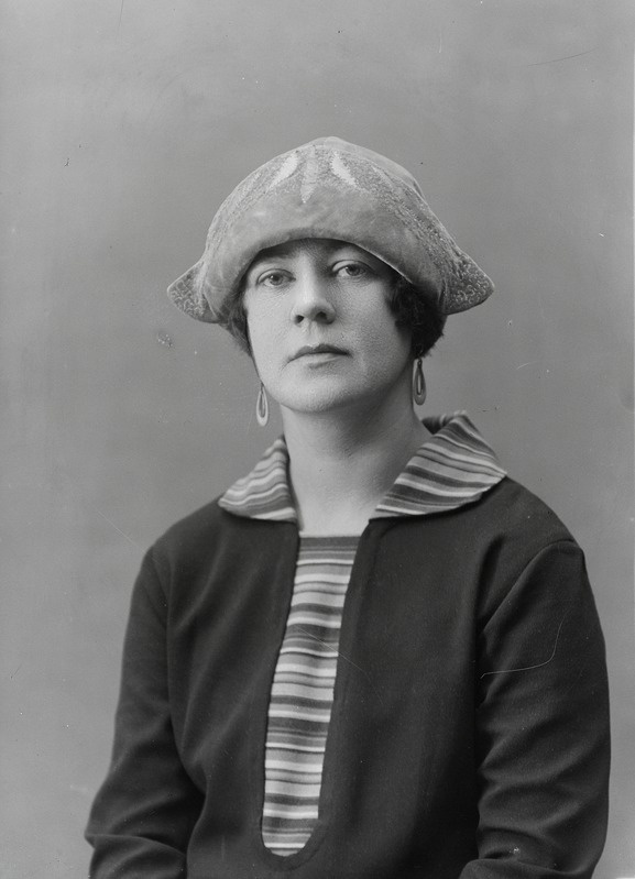 Foto, negatiiv, Olga Mikk-Krull, portree, 1939