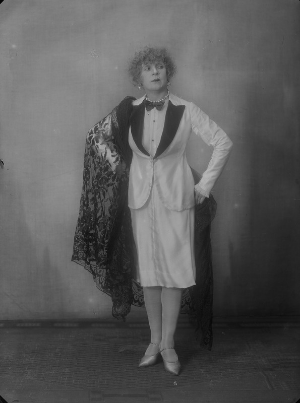 Netty Pinna, portree  ligikaudselt 1914 aastast