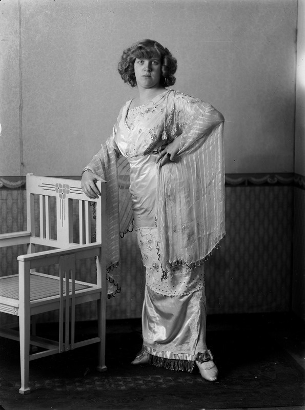 Netty Pinna, portree  ligikaudselt 1921 aastast