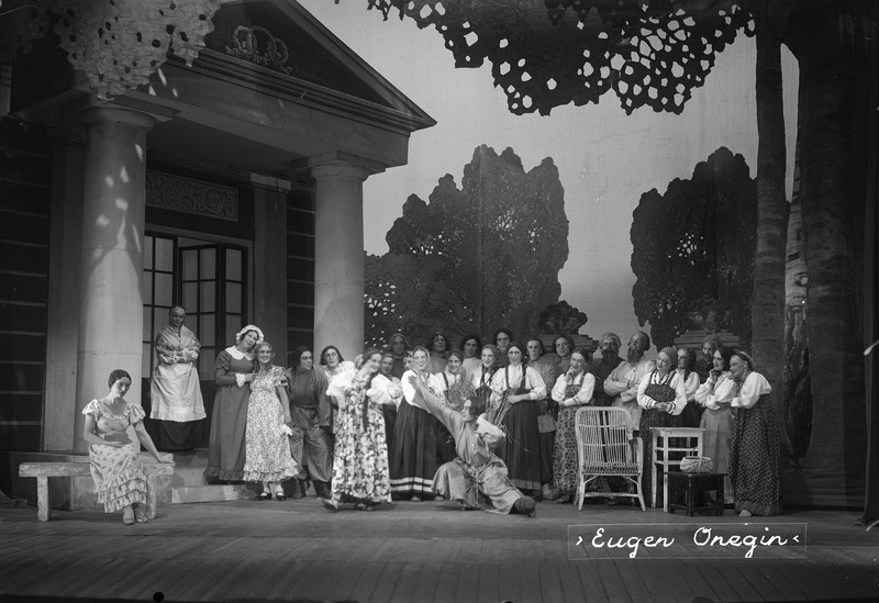 Jevgeni Onegin, Estonia, 1934, Tatjana - Olga Torokoff-Tiedeberg, Filipjevna - Olga Vääter, Larina - Niina Loona, Olga - Olga Lund