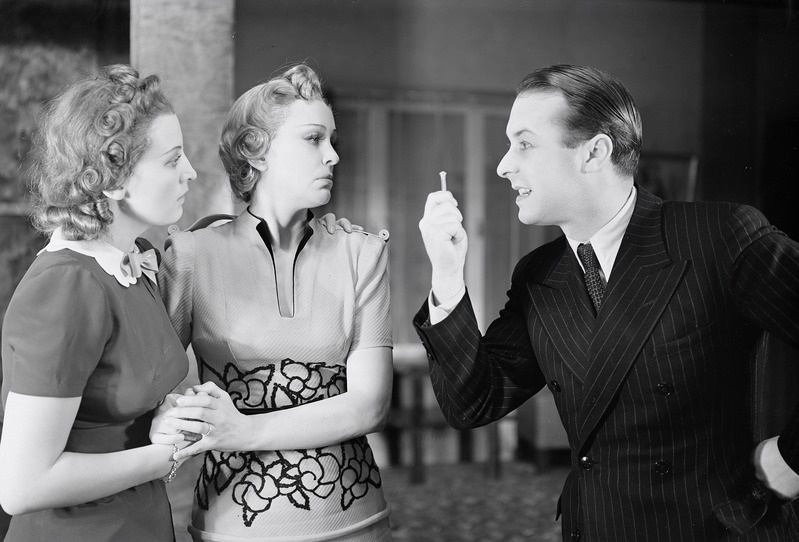 Kergemeelne õde, Estonia, 1938, osades - Ada - Mari Kamp, Helena - Marje Parikas, Janek Topolski - Ants Eskola
