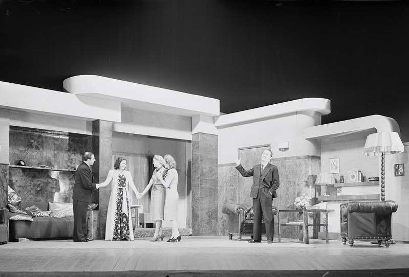 Kergemeelne õde, Estonia, 1938, osades - Henryk - Topolski - Juhan Tõnopa, Marja - Mare Leet, Helena - Marje Parikas, Ada - Mari Kamp, Janek Topolski - Ants Eskola