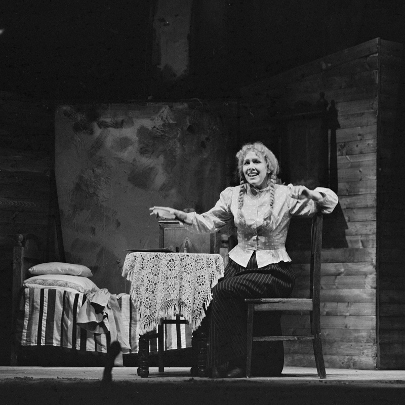 Kevade, Estonia, 1991, pildil - Teele - Katrin Karisma