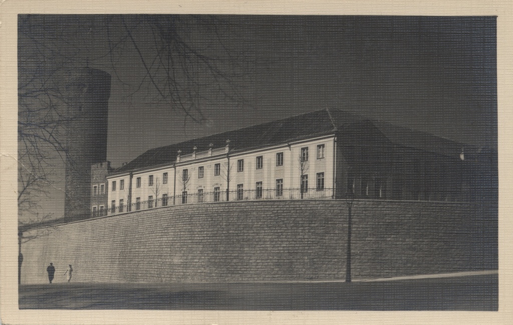 Tallinn-estonia : Toompea Castle = The Dom-Castle. Anno 1219