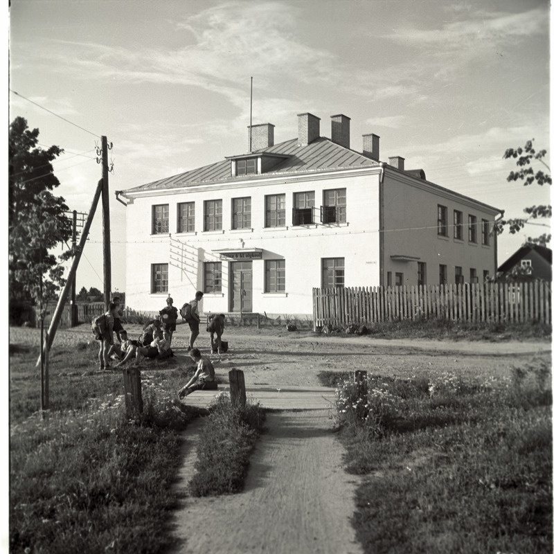 Räpina 6-klassiline algkool.