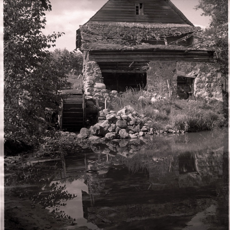 Petseri, vanad vene palkmajad linna ümbruses.