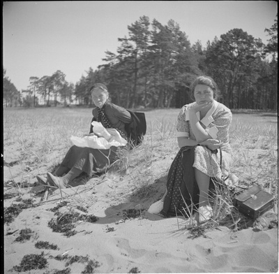 Carl Sarapi ema ja Johanna Triefeldt  similar photo