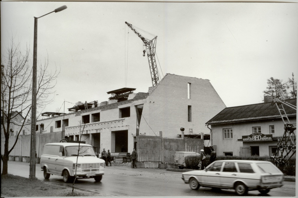 foto, Paide Kommertskeskuse ehitus 1992.a.