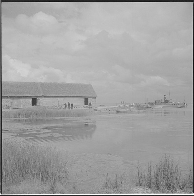 Haapsalu vana sadam  similar photo