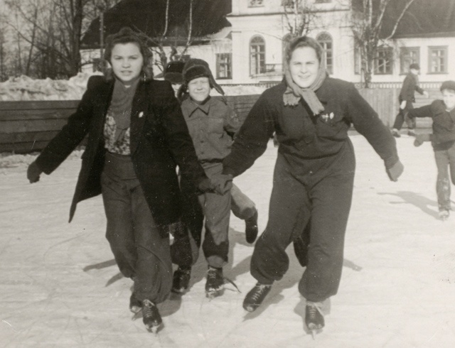 Swimmers at the new field of the Tartu Institute of Teachers