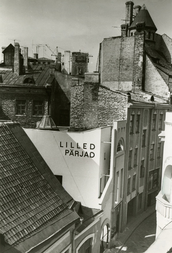 Flower shop in Tallinn Old Town, view of the building. Architect Vilen Künnapu