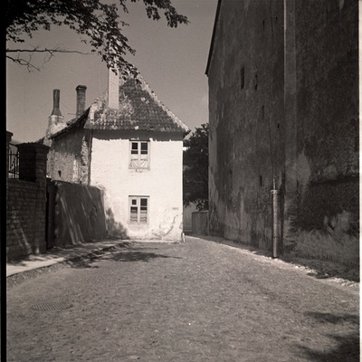 Keskaegne elamu Toomkooli t. 21  similar photo
