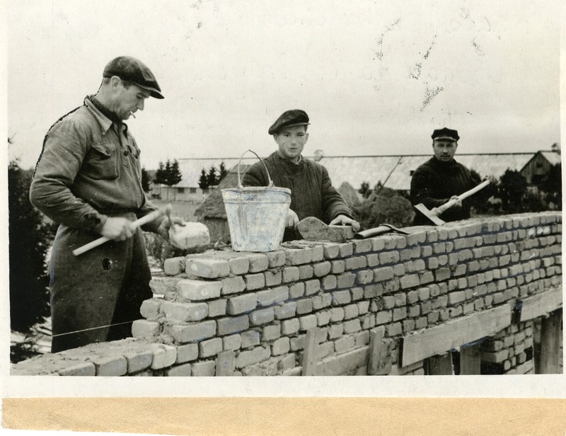 Sangari kolhoosi sigala ehitus