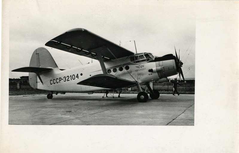 Kuressaare Lennujaam: lennuk AN-2 enne starti
