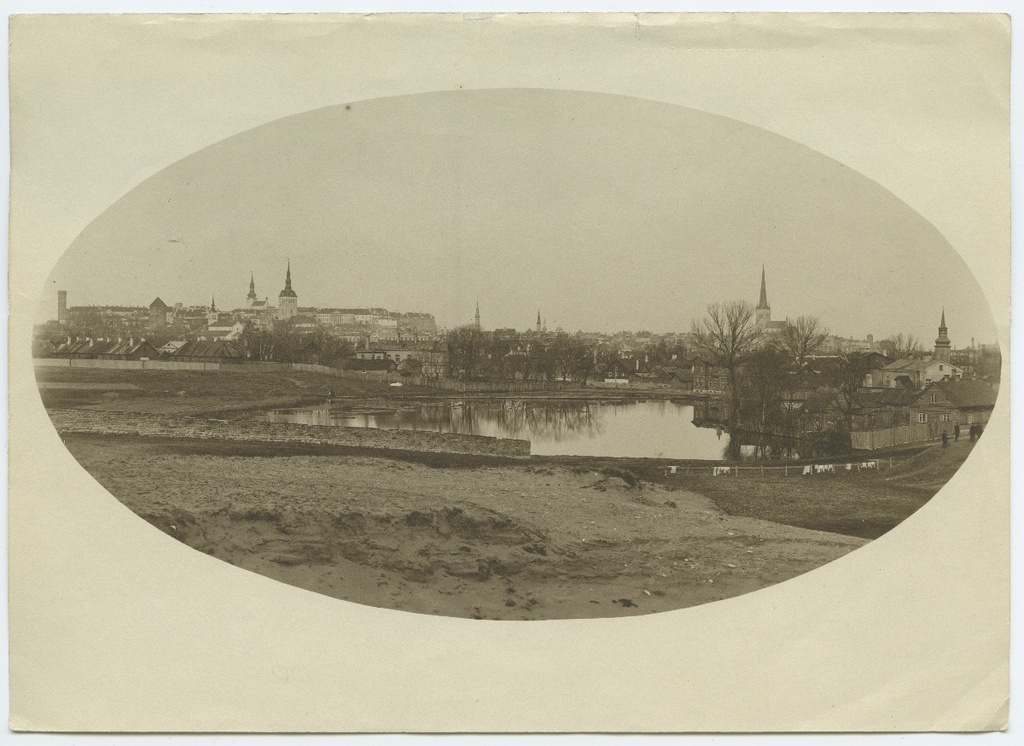 Tallinn, general view from the east, in front of Tiigiveski.