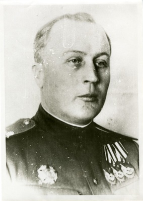Karl Allikas  duplicate photo