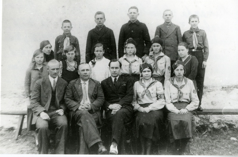 Lümanda algkooli lõpetajad 1935.a.