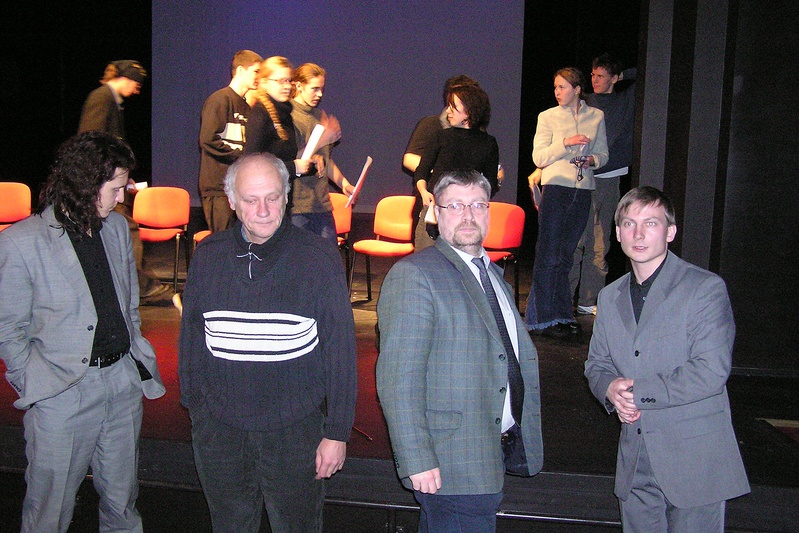 Kuressaare Linnateatri suurprojekt Kui Päike tuli: osalistega kohtumine teatris