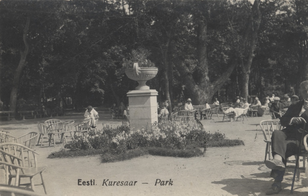 Estonia : Kuresaar : park