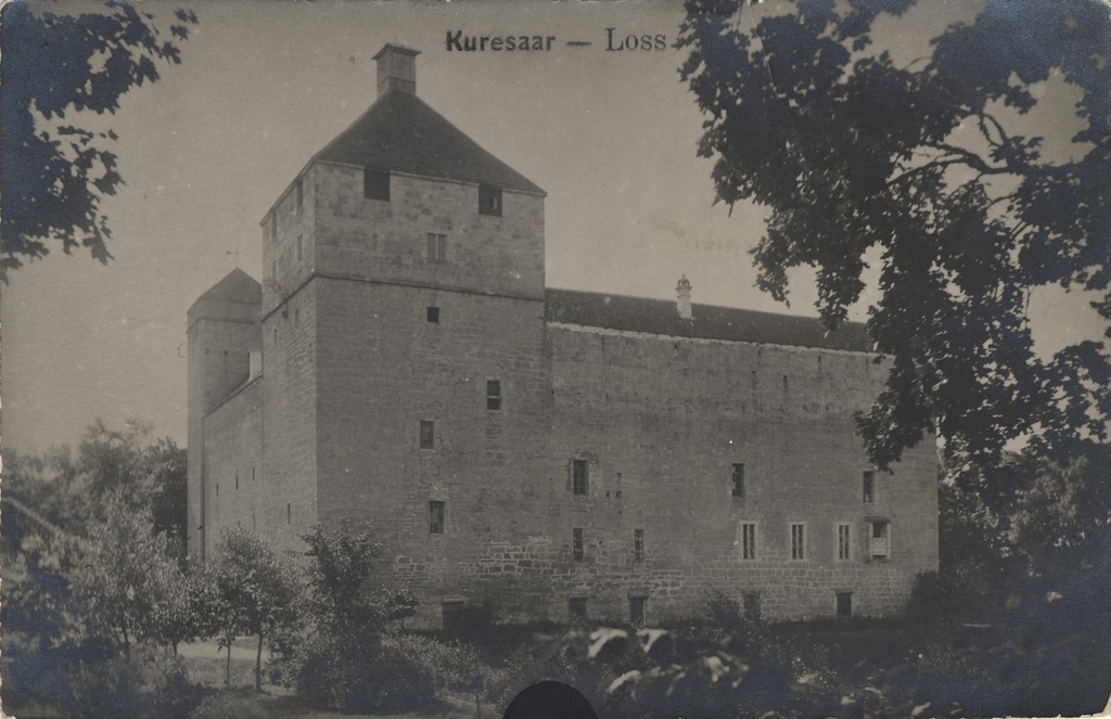 Kuresaar : Castle