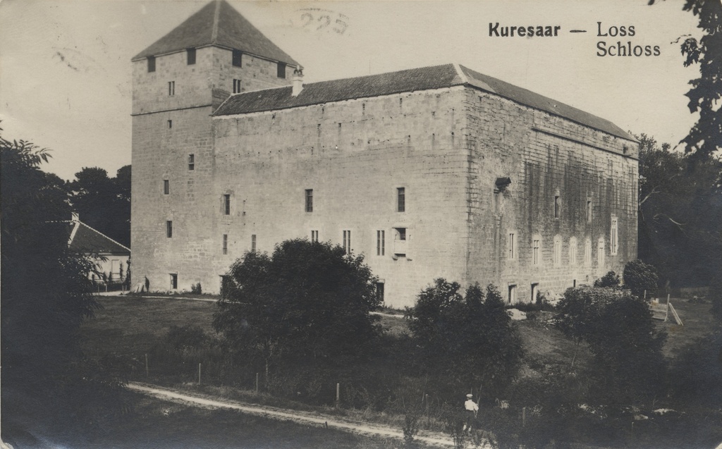 Kuresaar : Castle = Castle