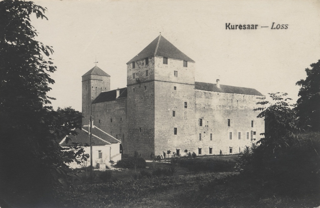 Kuresaar : Castle