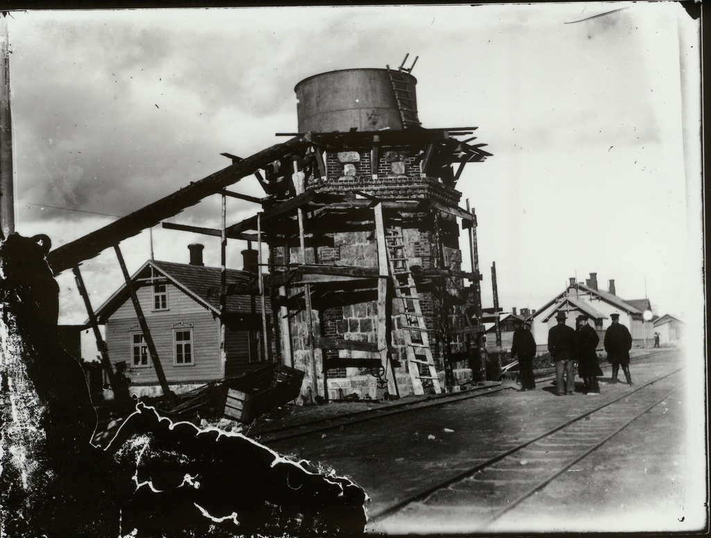 foto Paide raudteejaama veetorni ehitus peale 1900