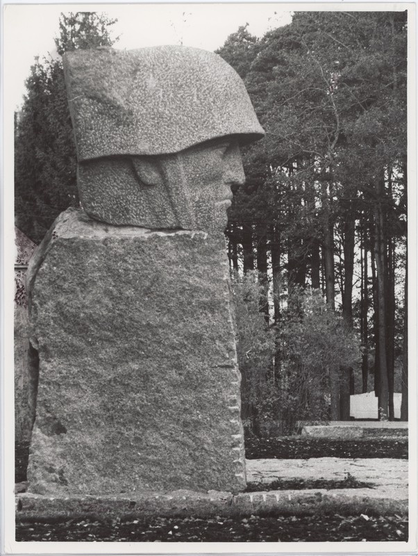 Mälestusmärk Hiiumaa kaitselahingute kangelastele 1941