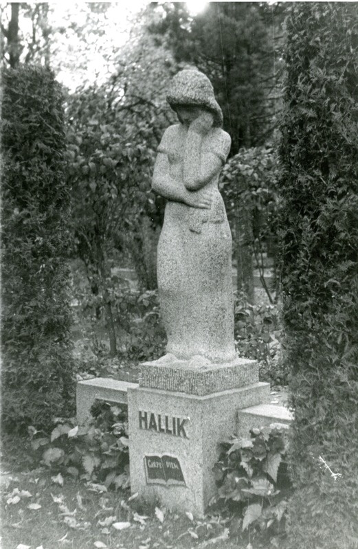Anton Starkopf. Perekond Halliku hauamonument Tartus