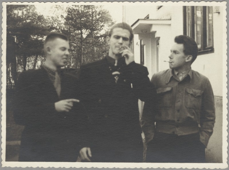 Kunstnik Olav Maran sõpradega