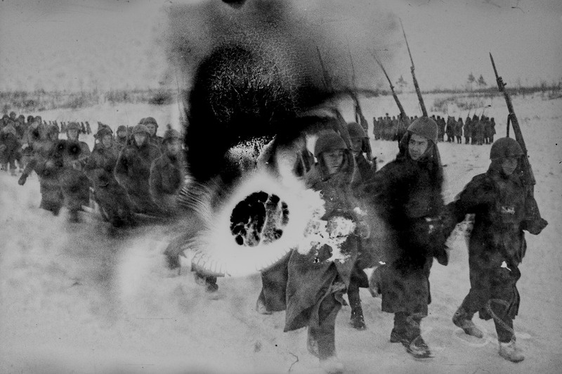 Autasude kätteandmine 249. Laskurdiviisi võitlejatele 1944.a. Paraadmarss. Velikije Luki rajoonis.