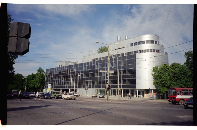 Building at the corner of Pronksi Street and Tartu highway in Tallinn