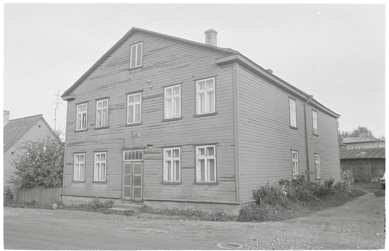 Jõe 3, Tartu. Ehitatud umbes 1923