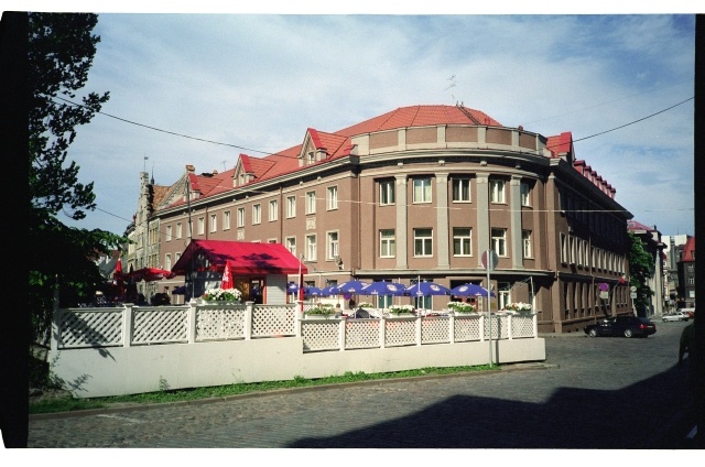 View of the intersection of the Mauer and Harju Street in Tallinn