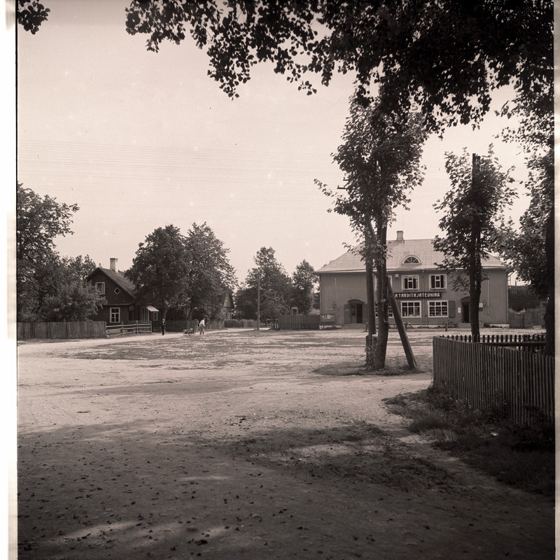 Hiiumaa, Tarbijateühistu maja.