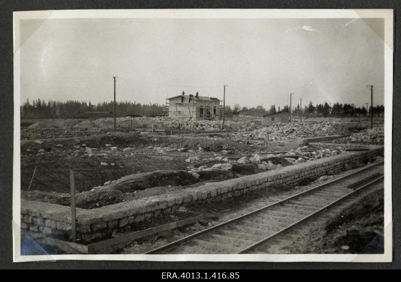 Kehra Tselluloosi tehase hoone nr. 14 alusmüüri ehitamine, taamal jõujaamahoone