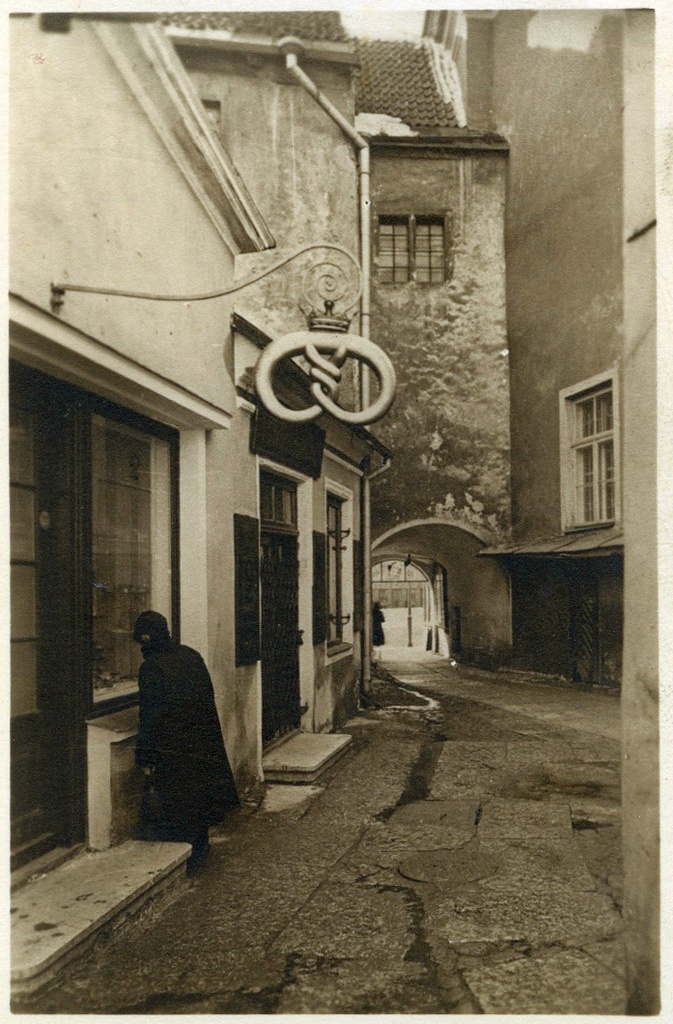 Tallinn, Saia käik, vaade Raekojaplatsi poolt.