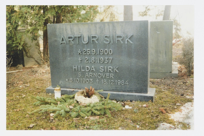 Artur Sirk`i mälestuskivi